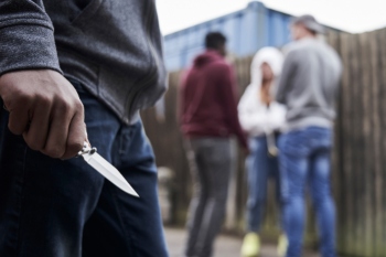 Council threatens evictions to force children to inform on knife crime  image