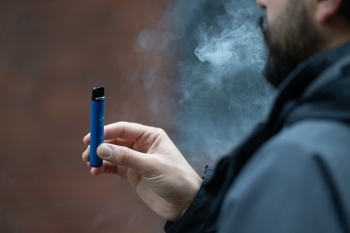 Only one in 20 illegal vape sellers fined image