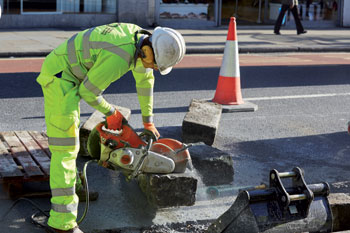 Shapps announces £15m congestion and pothole scheme image