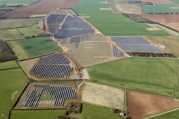 Councils urged not to approve solar farms on farmland image