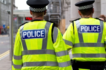 Call to recruit 19,000 neighbourhood officers image
