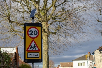 Charity calls for more 20mph near schools  image