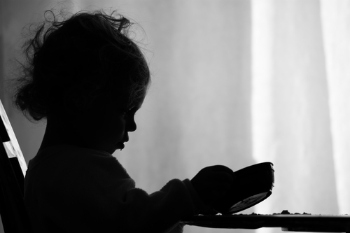 Child poverty warning over possible benefit freeze  image