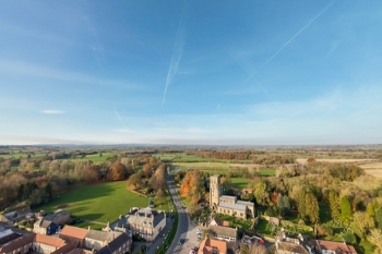 Council clamps down on free restaurant lifts image