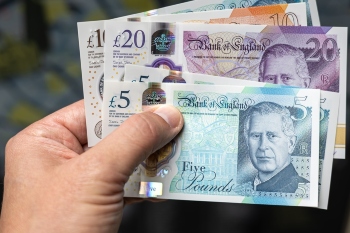 Councils cash stash soars as millions go untouched image