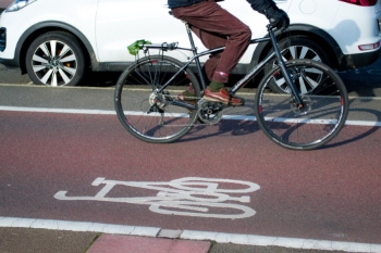 Councils should have encouraged more cycling post-pandemic, AA says image