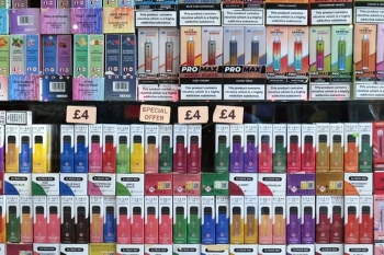 Disposable vapes to be banned image
