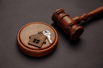 Free legal advice for people facing eviction expanded with £10m image