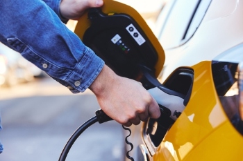 Gloucestershire to roll out 1,000 EV chargers image