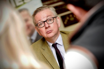 Gove: Trust councils on waste collection image
