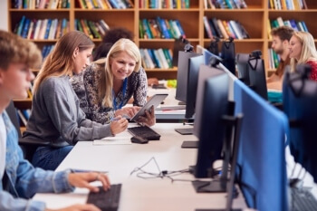 Government urged to invest in community AI literacy image