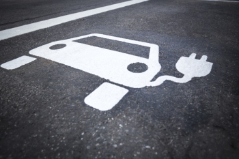 Governments EV charging plans wont be enough, report argues image