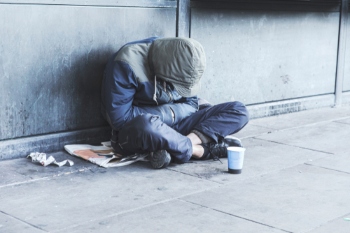 Homeless people three times more likely to suffer long-term illnesses  image