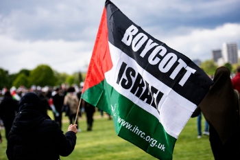 ‘Illiberal’ bill banning boycotts of Israel passes Commons image