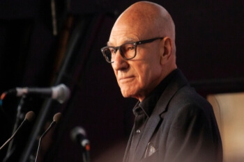 Kirklees Council pays tribute to Sir Patrick Stewart  image