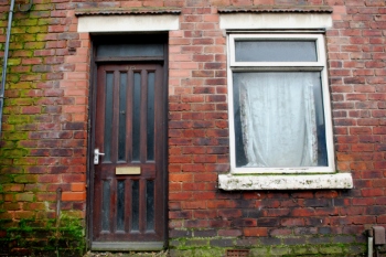 Landlords letting ‘non-decent’ homes get £1.6bn of benefits image
