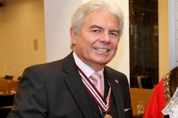 Late councillor commemorated by Essex authorities image