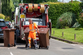 Liverpool refuse collection workers prepare to strike  image