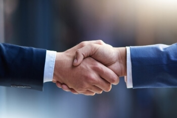 Local government workers ‘reluctantly’ agree 3.3% pay boost  image