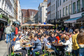 Mayor announces £500k cash injection to boost al fresco dining image
