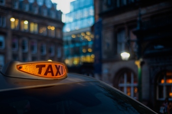 Newcastle taxis to adopt city’s football colours image