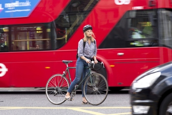 Nine in 10 women cycling in London face abuse image