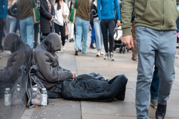 PM announces £442m rough sleeping drive  image