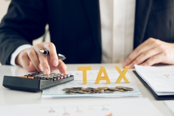 PM hands mayors share of income tax image