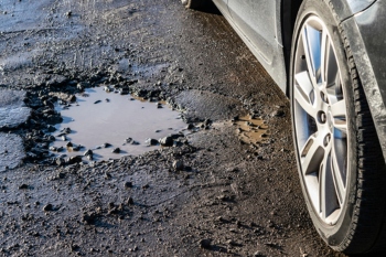 Pothole-related breakdowns up nearly 40% image