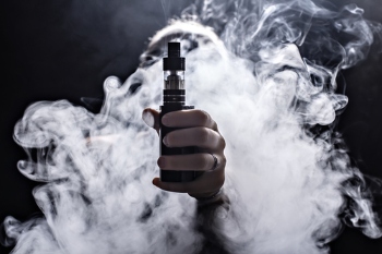 Pregnant smokers offered free e-cigarettes  image