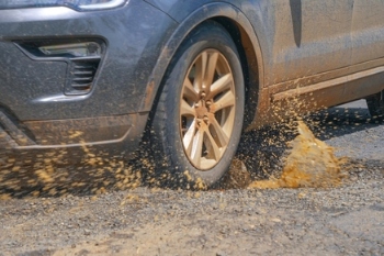 RAC: Councils take ‘wildly differing approaches’ to potholes  image