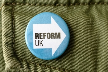 Reform urged to expel a dozen new councillors over extremist views image
