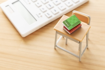 Union calls for fully-funded teacher pay offer image