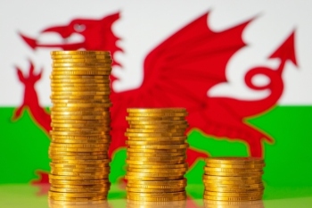 Welsh councils face £750m shortfall image